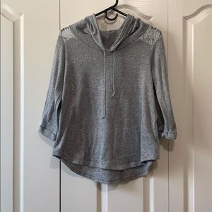 GRAY PULLOVER